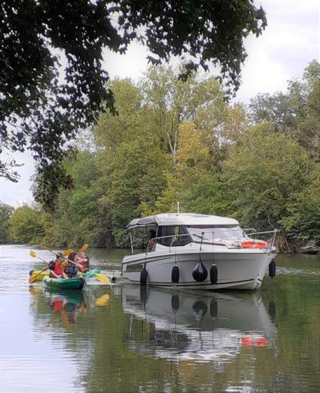 Les Gites Du Parc Mantoche Le Tonneau Buitenkant foto